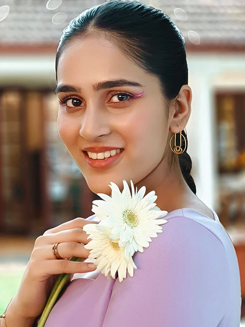 photo-sample-by-vivo-v40-pro-with-100mm-close-up-portrait-camera-in.jpg